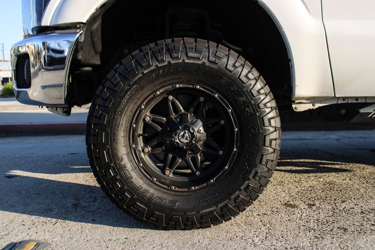 2015 Ford F-250 Lariat photo 38