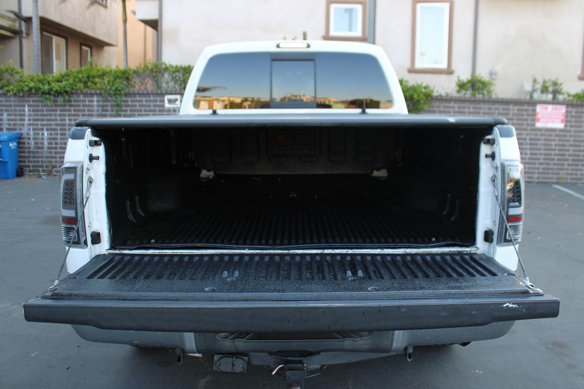 2015 Ford F-250 Lariat photo 34