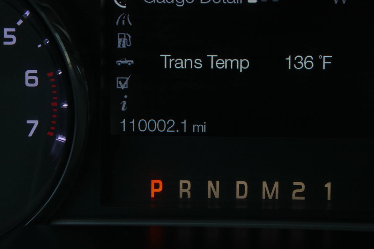2015 Ford F-250 Lariat photo 27