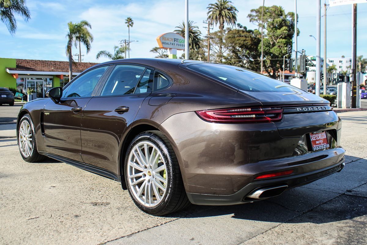2018 Porsche Panamera 4 E-Hybrid photo 3