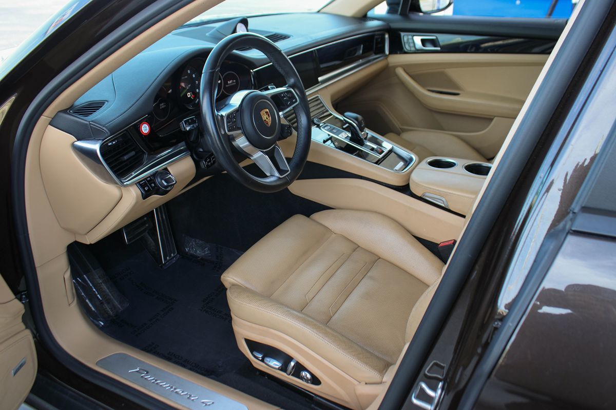 2018 Porsche Panamera 4 E-Hybrid photo 13