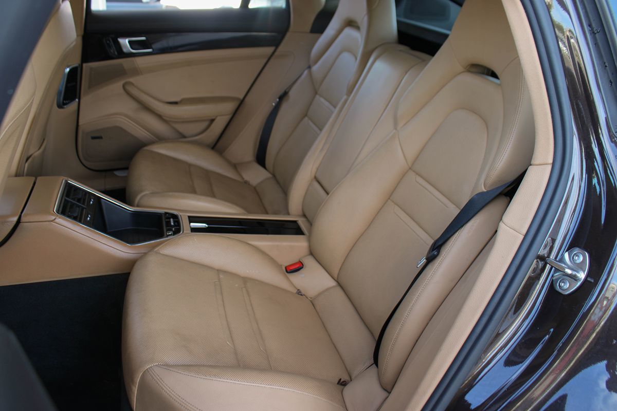 2018 Porsche Panamera 4 E-Hybrid photo 18