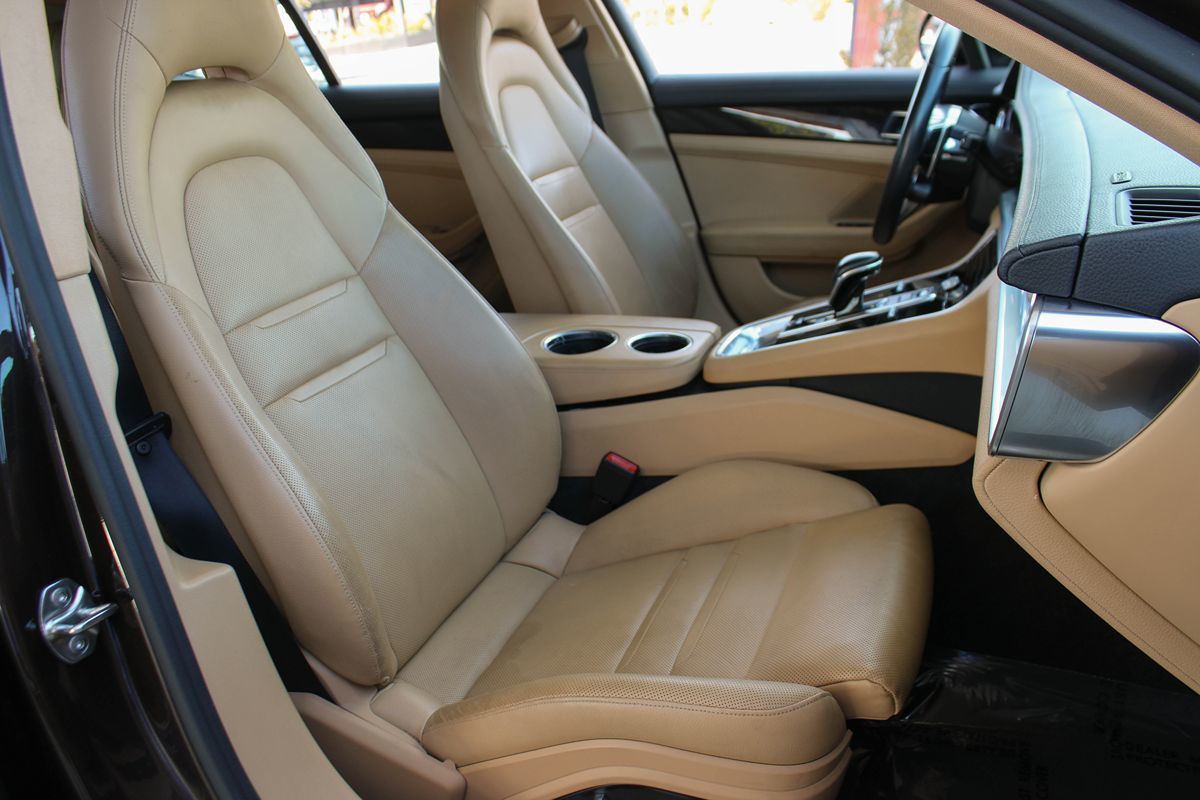 2018 Porsche Panamera 4 E-Hybrid photo 24