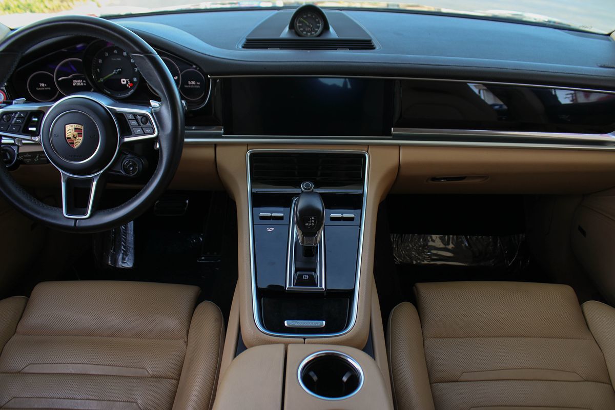 2018 Porsche Panamera 4 E-Hybrid photo 12