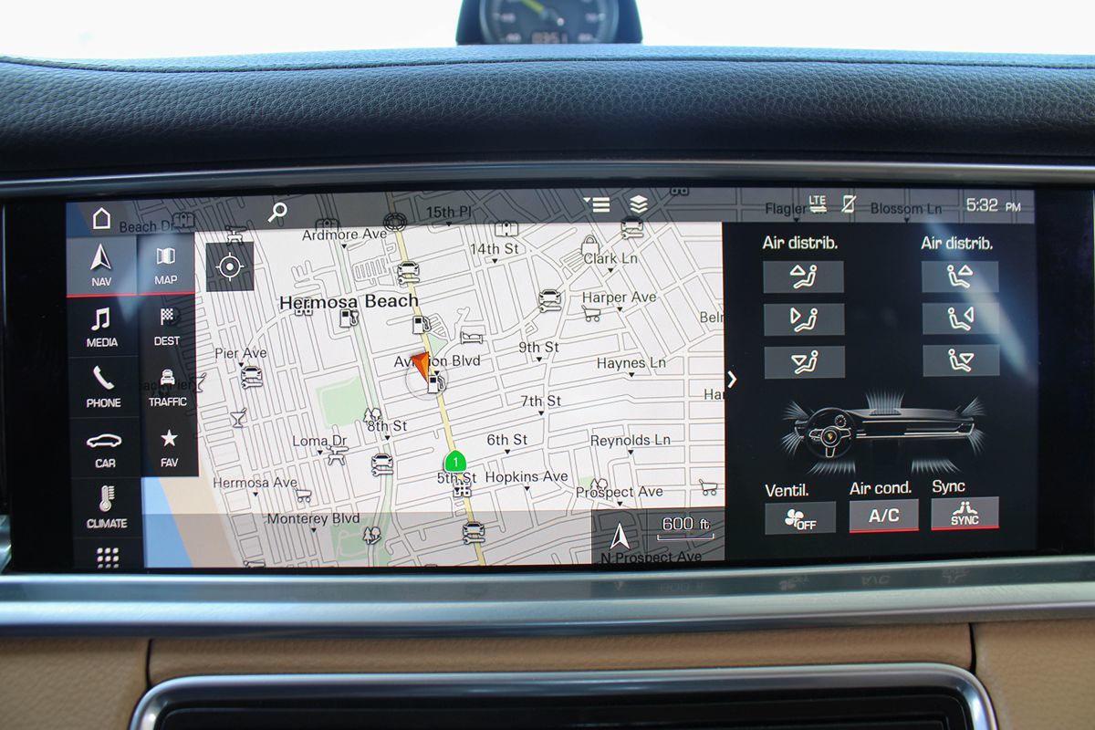 2018 Porsche Panamera 4 E-Hybrid photo 33