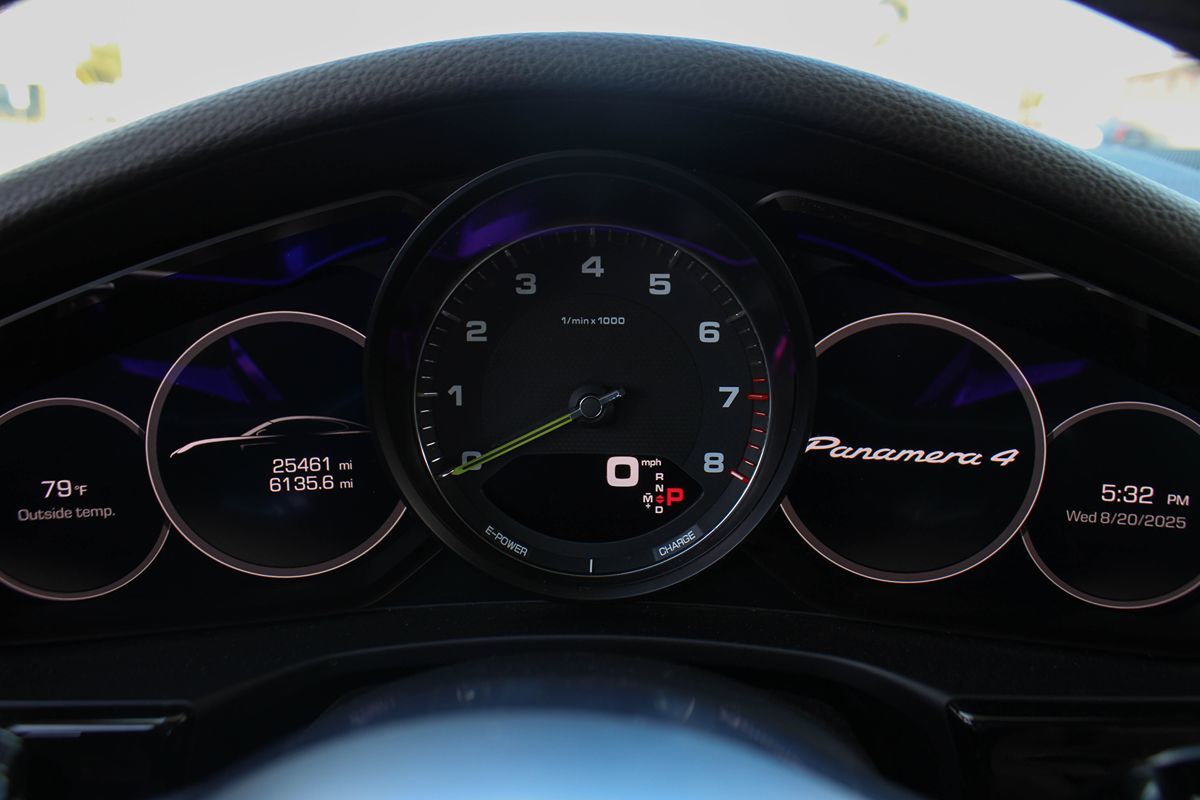 2018 Porsche Panamera 4 E-Hybrid photo 29