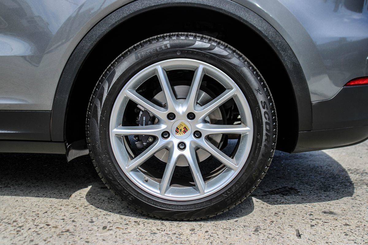 2019 Porsche Cayenne photo 39