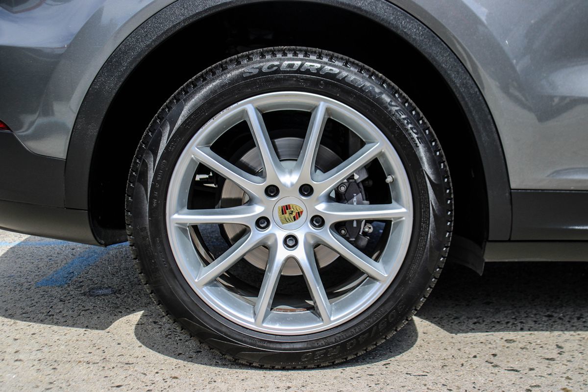 2019 Porsche Cayenne photo 10