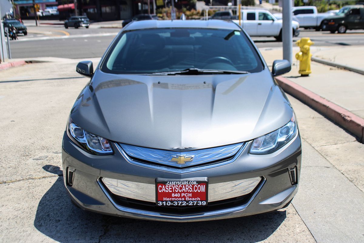 2017 Chevrolet Volt LT photo 9