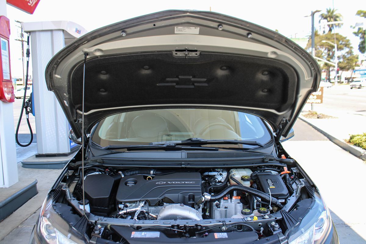 2017 Chevrolet Volt LT photo 36