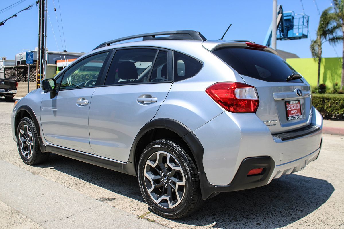 2017 Subaru Crosstrek Premium photo 2