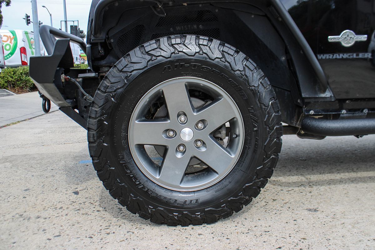 2013 Jeep Wrangler Freedom photo 12