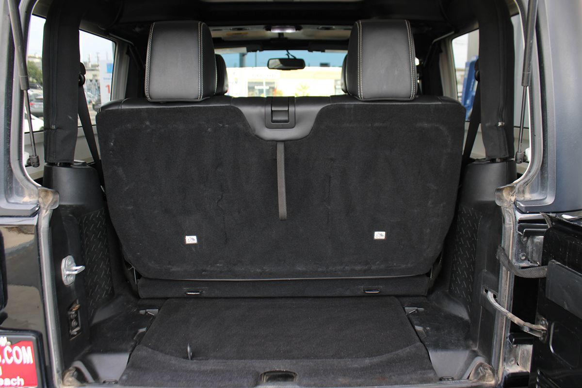 2013 Jeep Wrangler Freedom photo 29