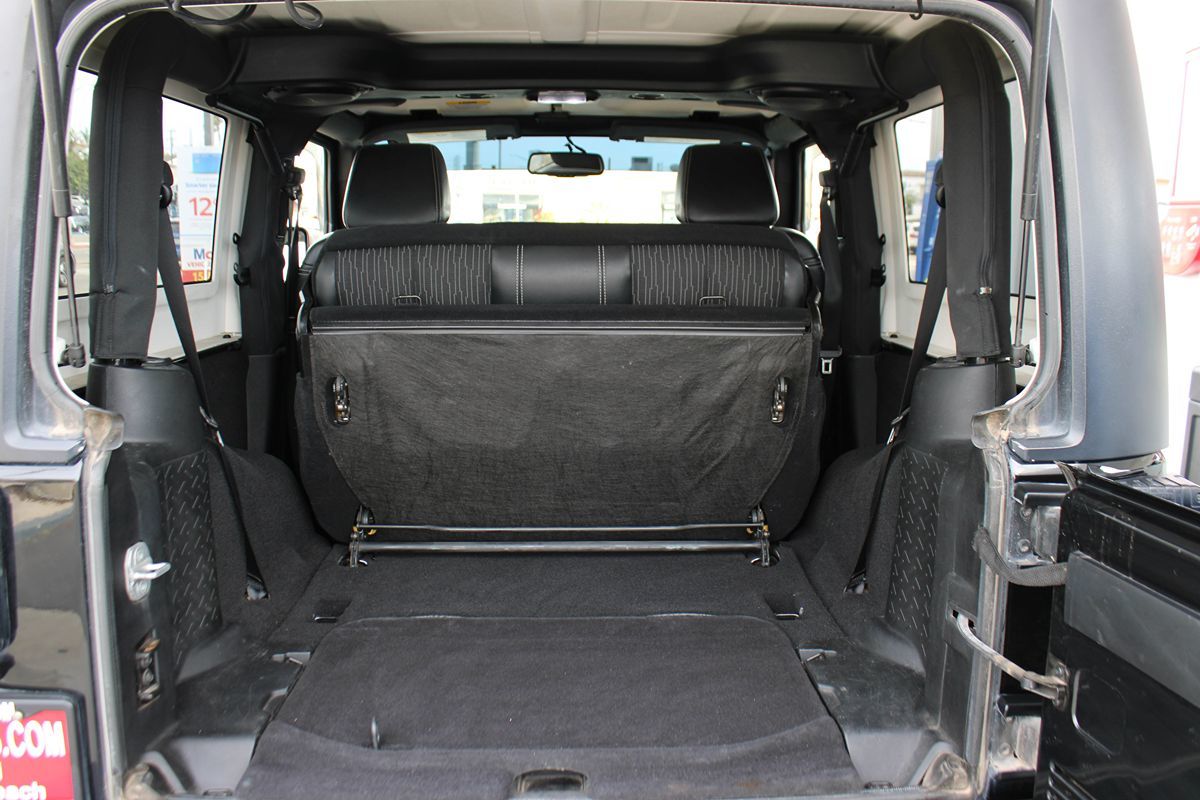 2013 Jeep Wrangler Freedom photo 28