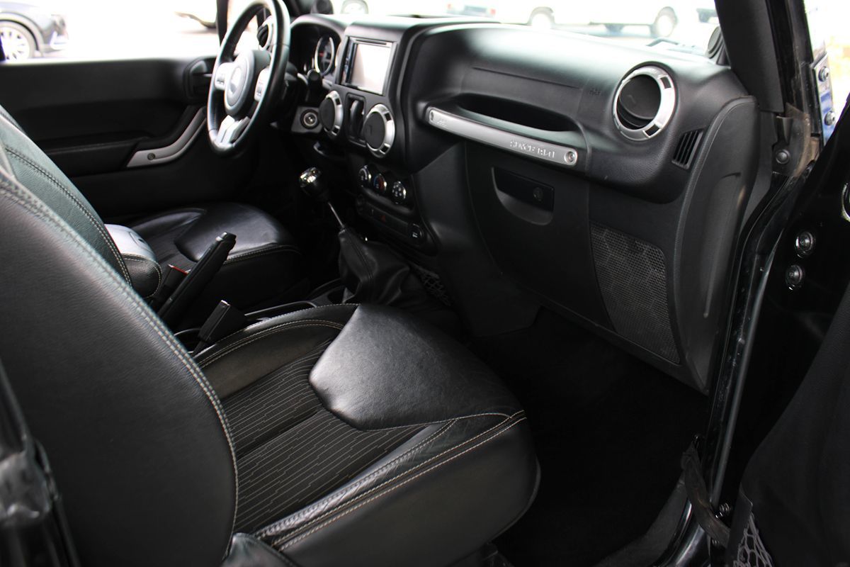 2013 Jeep Wrangler Freedom photo 18