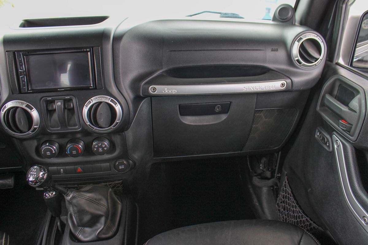 2013 Jeep Wrangler Freedom photo 14