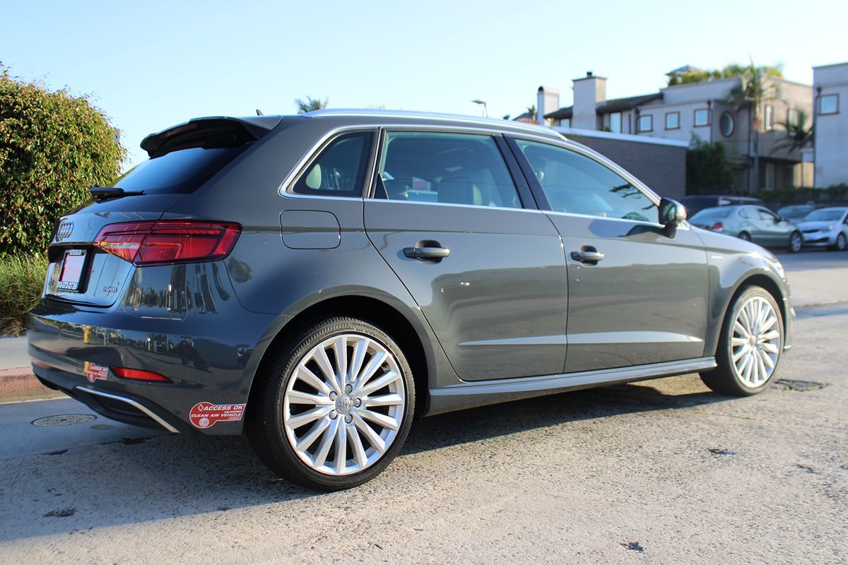 2017 Audi A3 E-tron Premium Plus photo 4