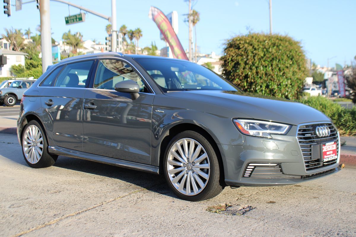 2017 Audi A3 E-tron Premium Plus photo 6
