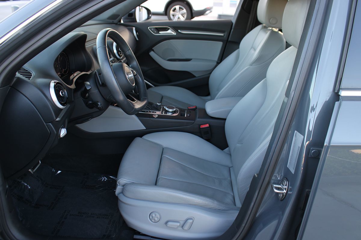 2017 Audi A3 E-tron Premium Plus photo 24