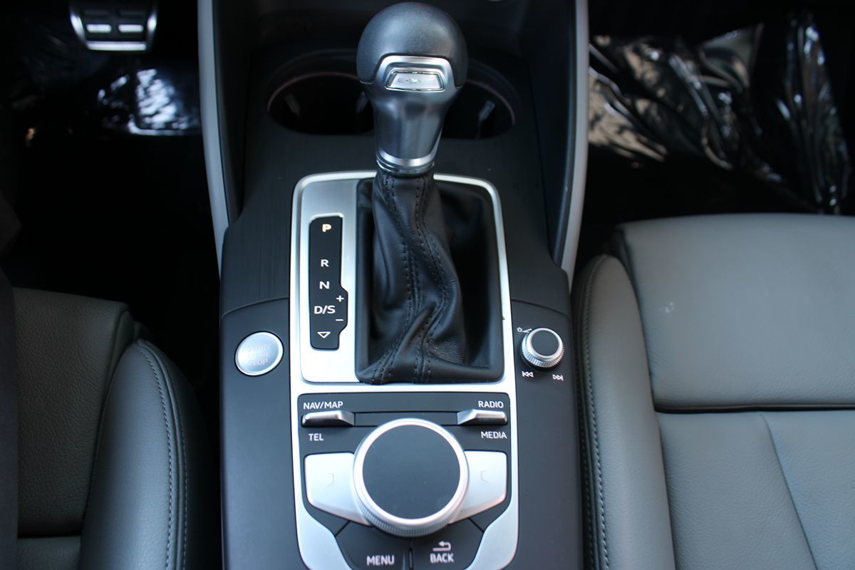2017 Audi A3 E-tron Premium Plus photo 17