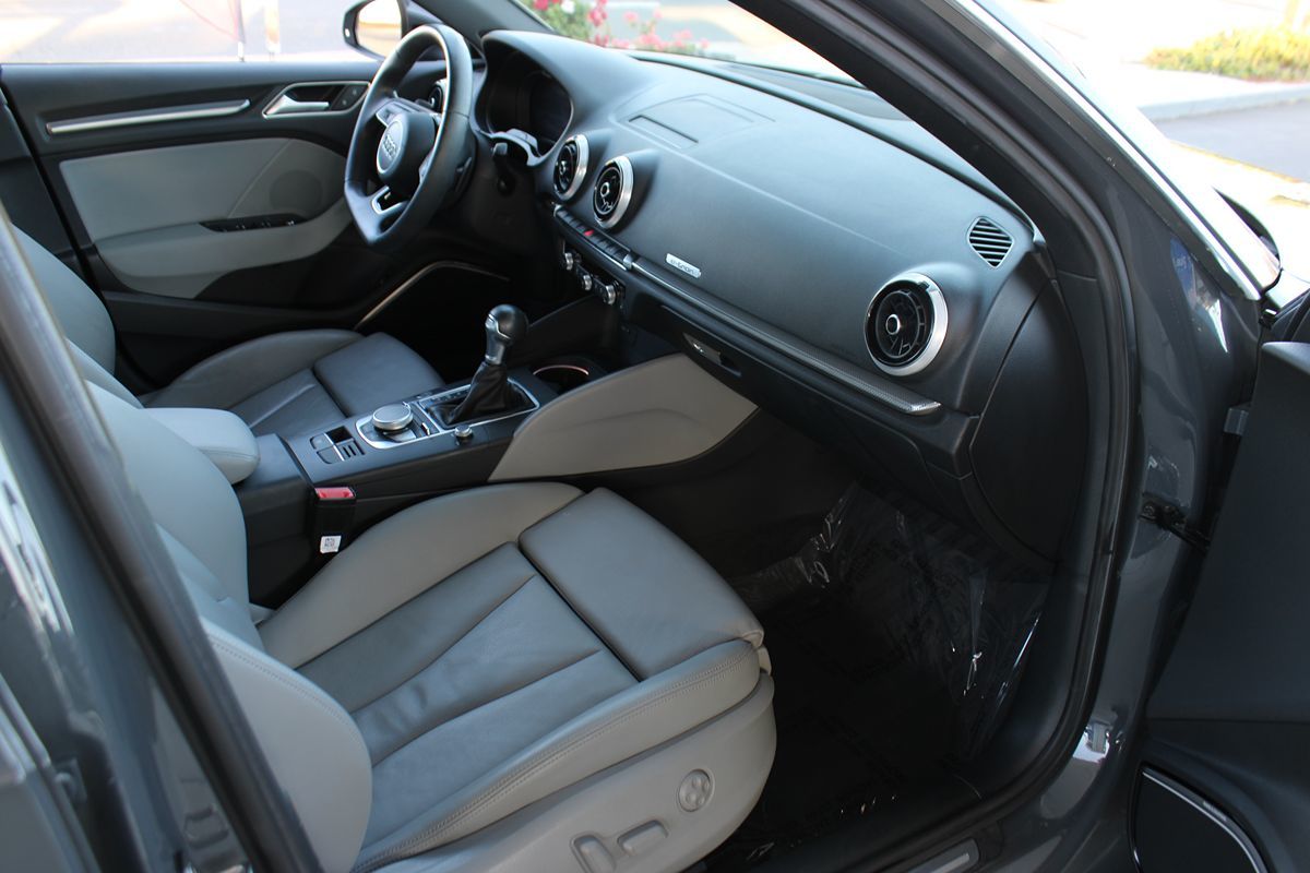 2017 Audi A3 E-tron Premium Plus photo 32