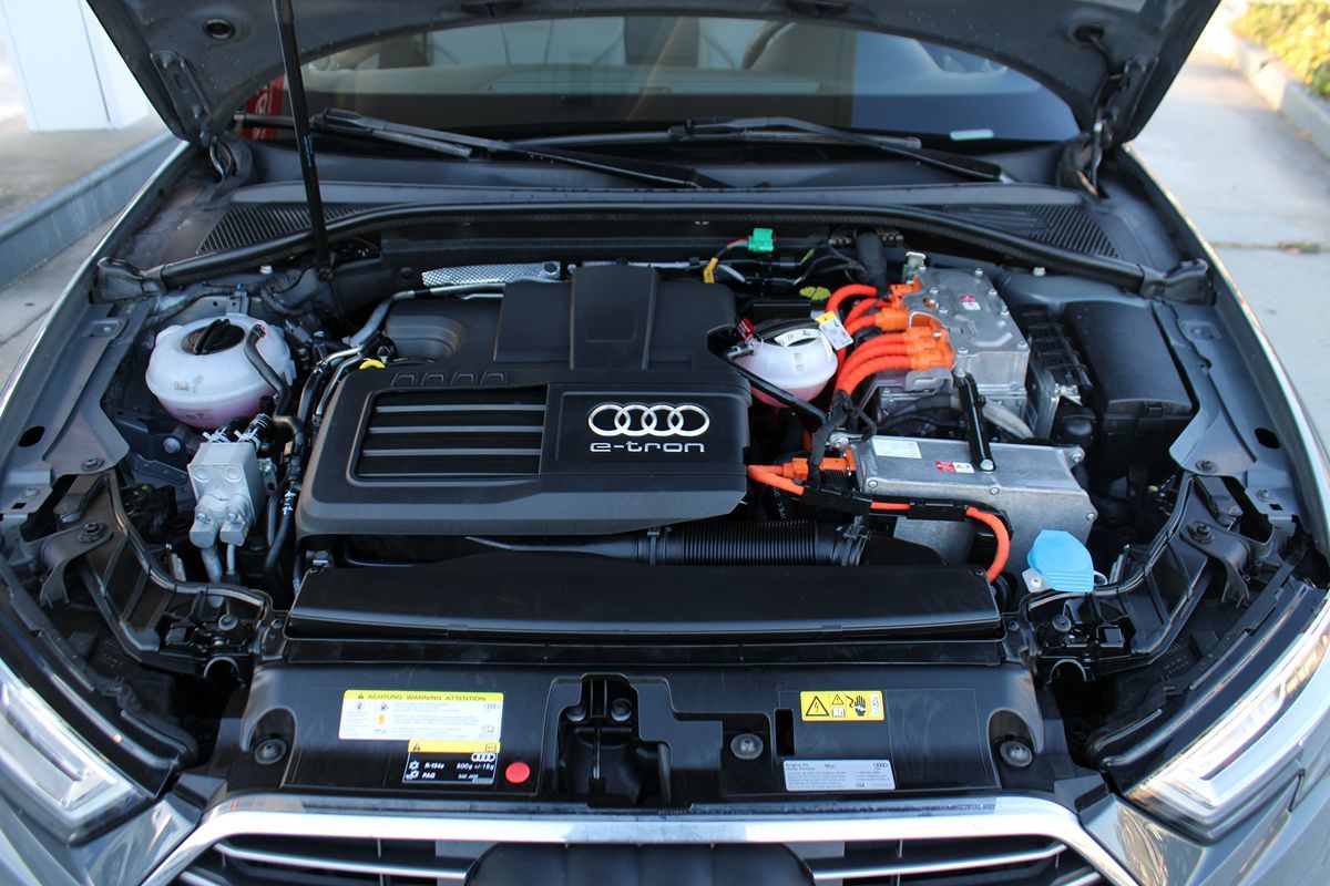 2017 Audi A3 E-tron Premium Plus photo 38