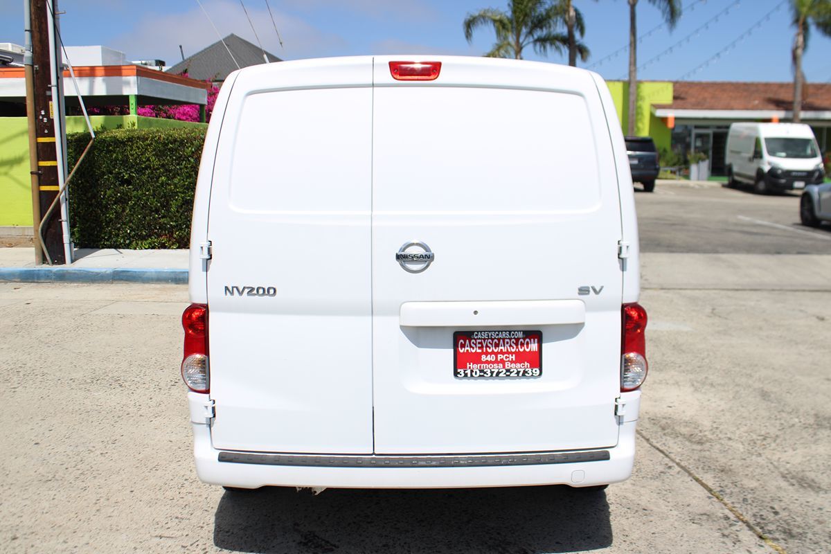 2017 Nissan NV200 SV photo 4