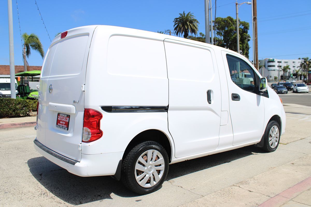 2017 Nissan NV200 SV photo 5