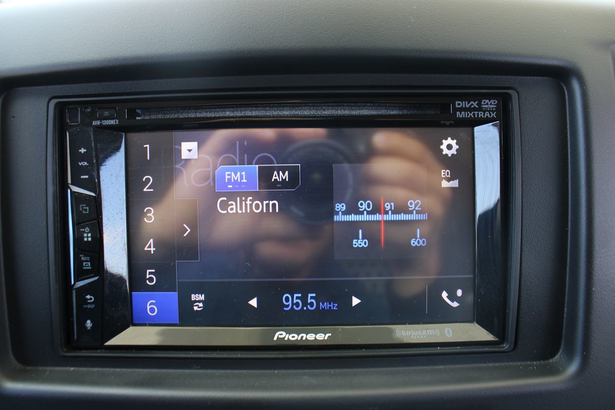 2017 Nissan NV200 SV photo 13