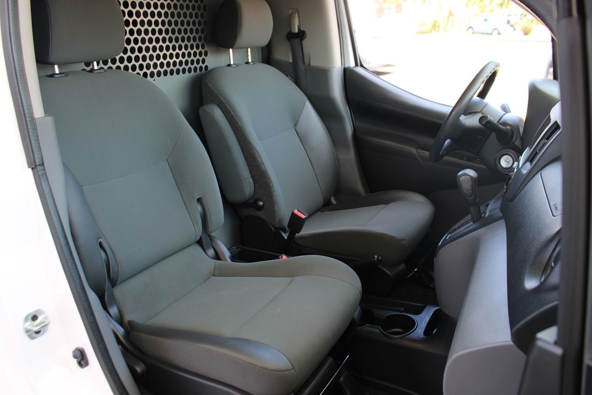 2017 Nissan NV200 SV photo 25