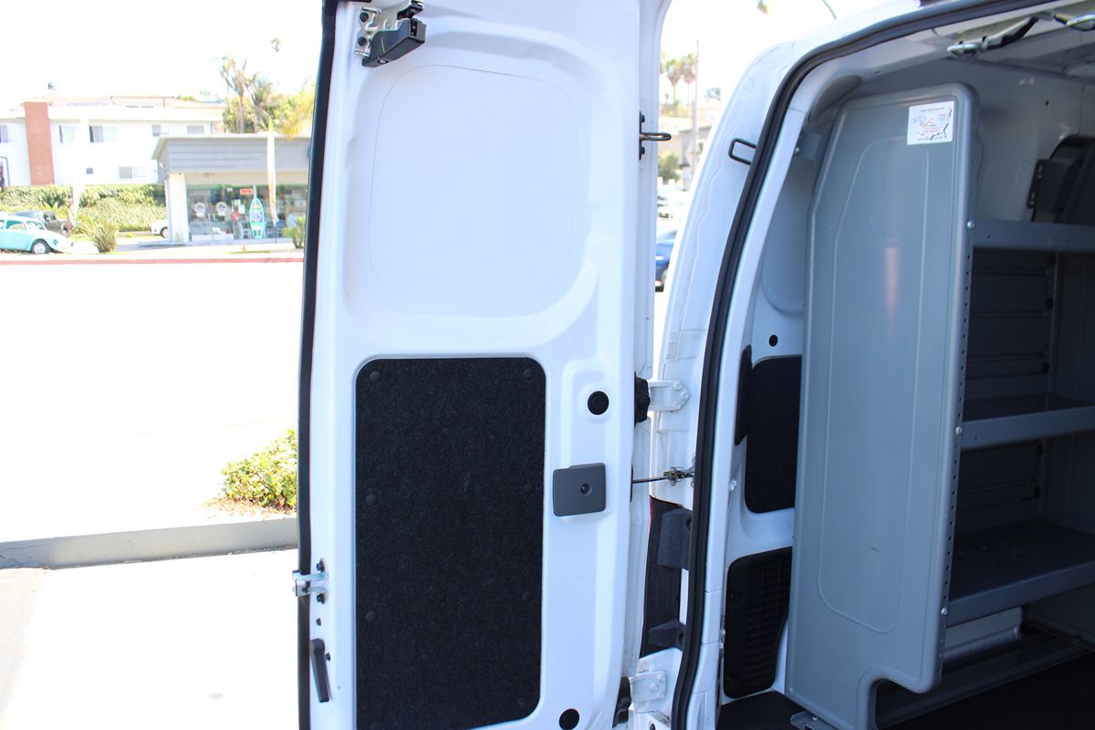 2017 Nissan NV200 SV photo 31