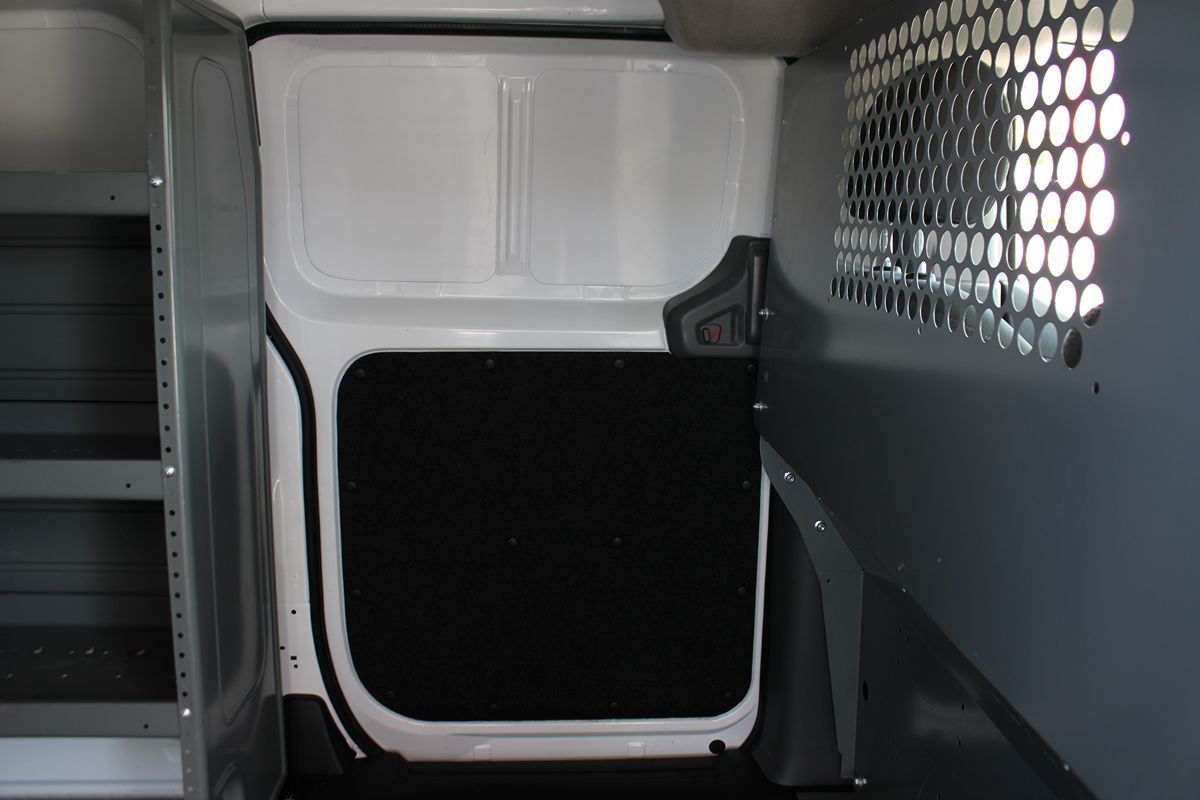 2017 Nissan NV200 SV photo 34