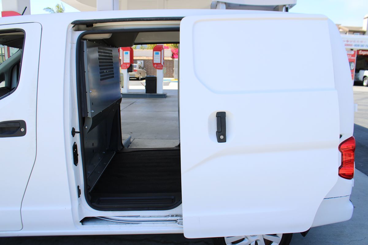2017 Nissan NV200 SV photo 35