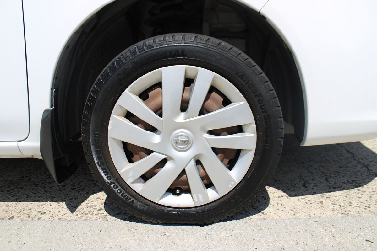 2017 Nissan NV200 SV photo 39