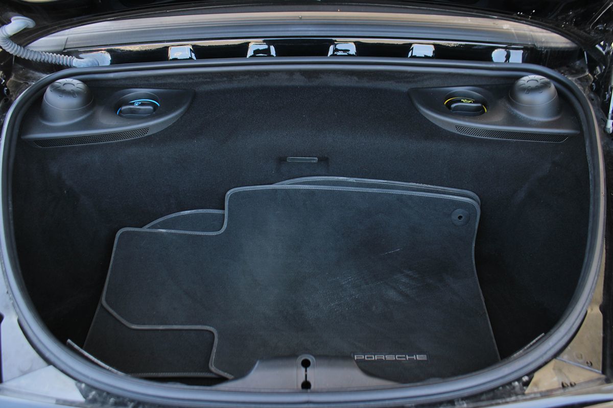 2014 Porsche Boxster S photo 51
