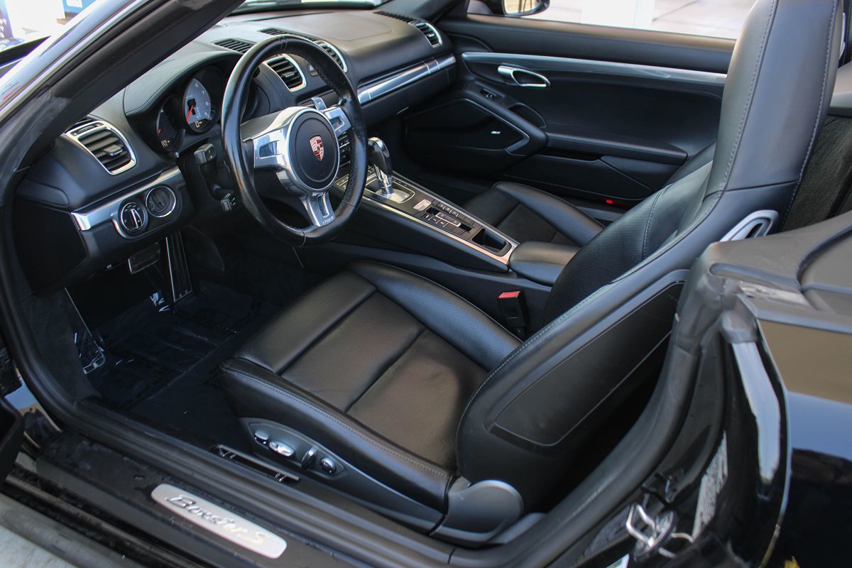 2014 Porsche Boxster S photo 13