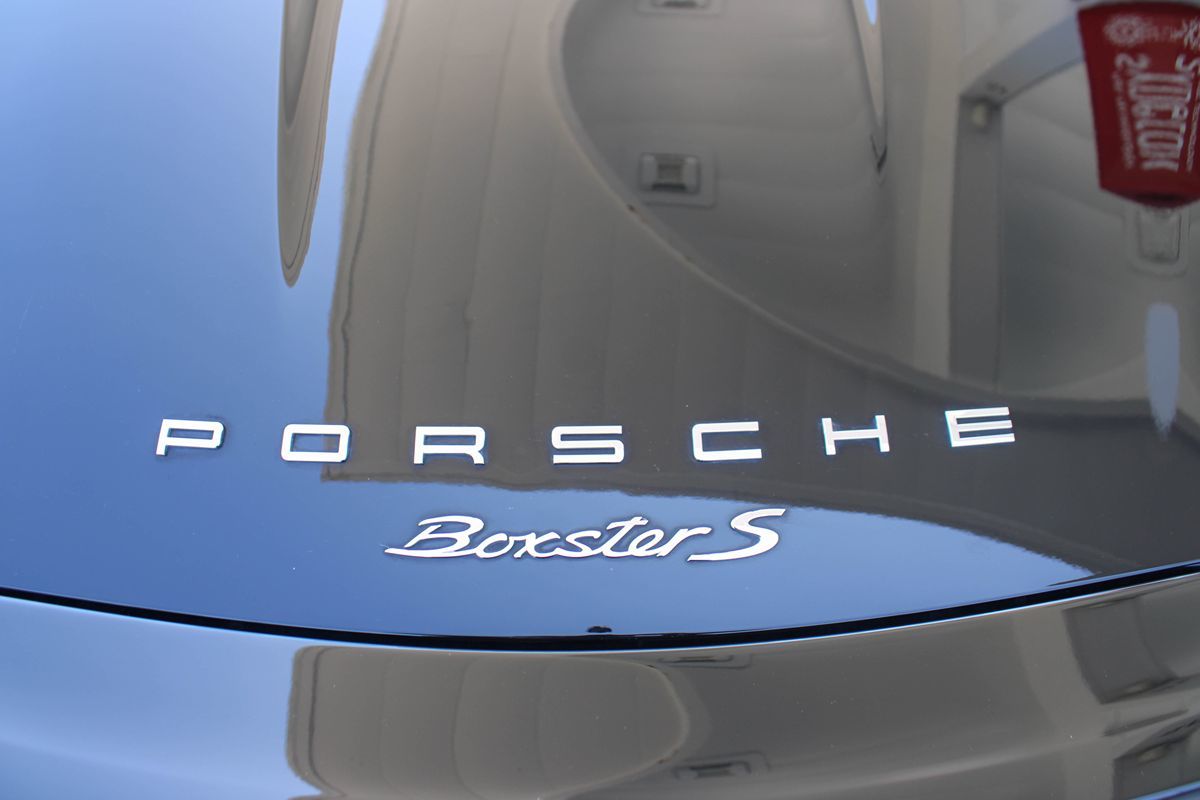 2014 Porsche Boxster S photo 26