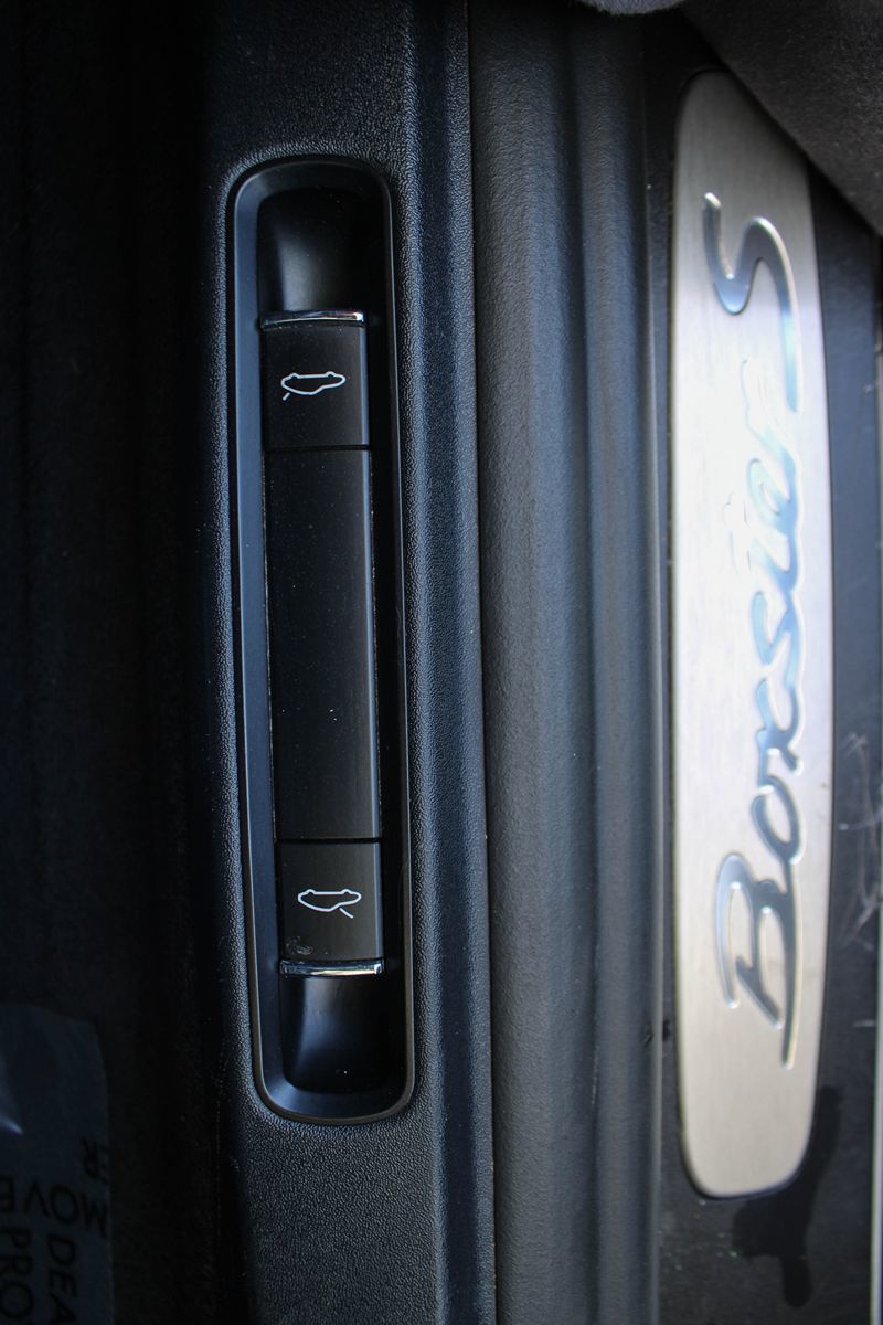 2014 Porsche Boxster S photo 24