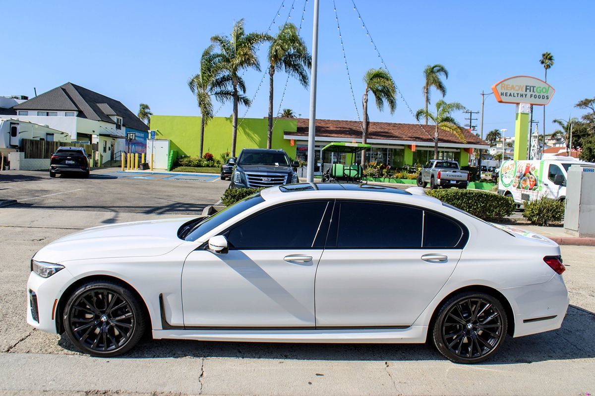 2021 Bmw 750i xDrive photo 2