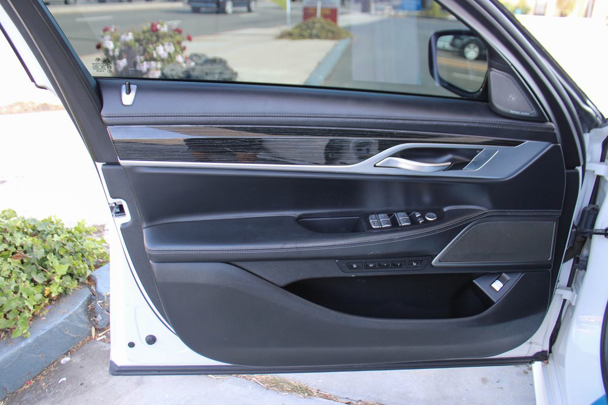 2021 Bmw 750i xDrive photo 36