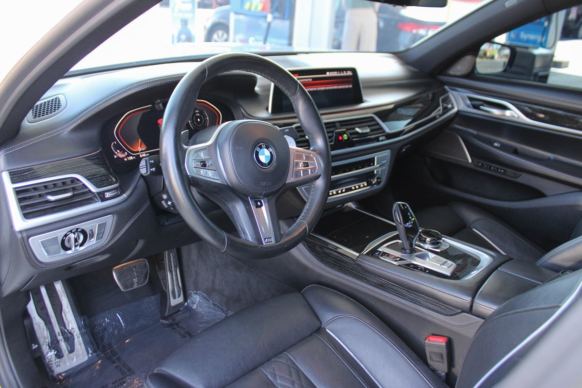 2021 Bmw 750i xDrive photo 13