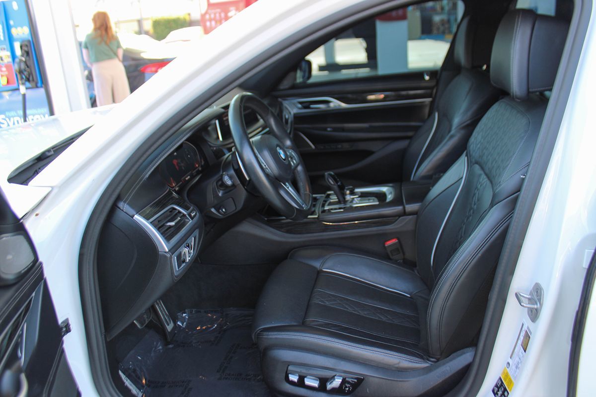 2021 Bmw 750i xDrive photo 14