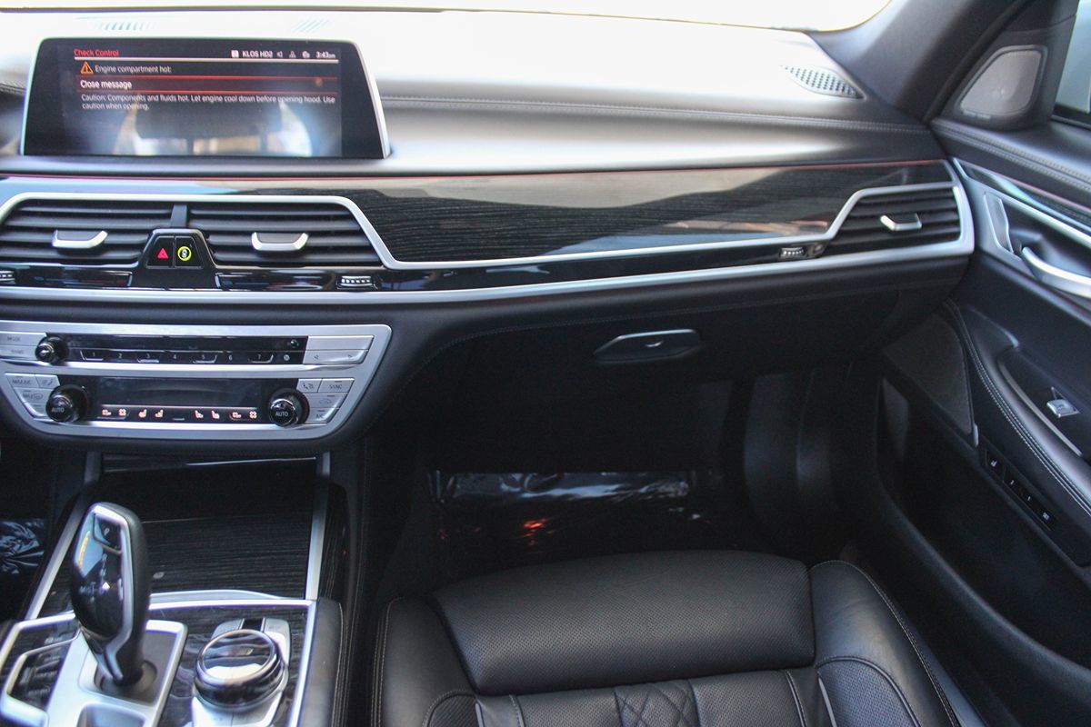 2021 Bmw 750i xDrive photo 12