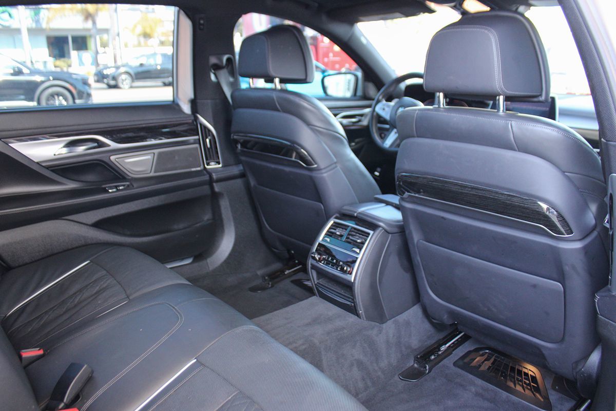 2021 Bmw 750i xDrive photo 21