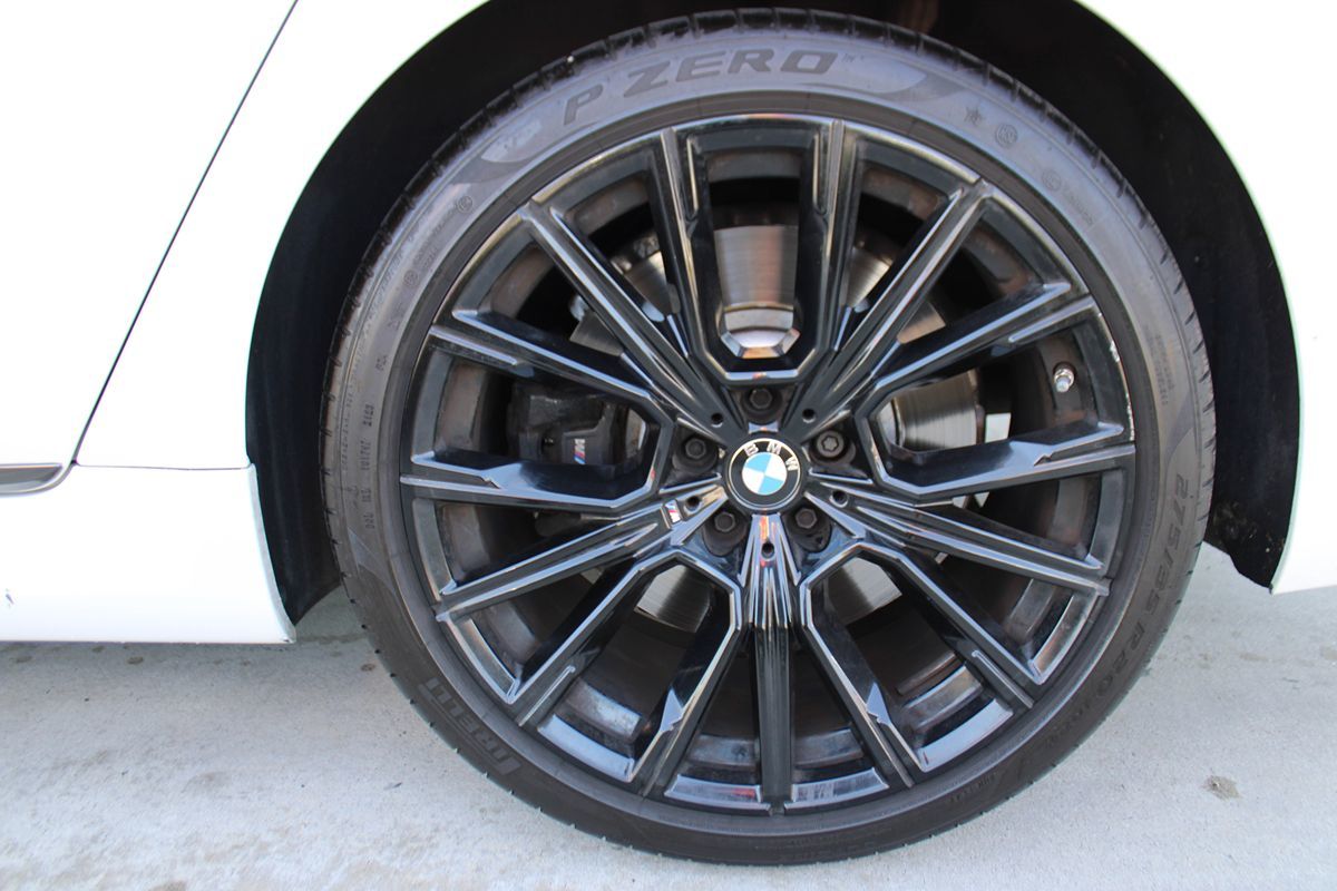 2021 Bmw 750i xDrive photo 9