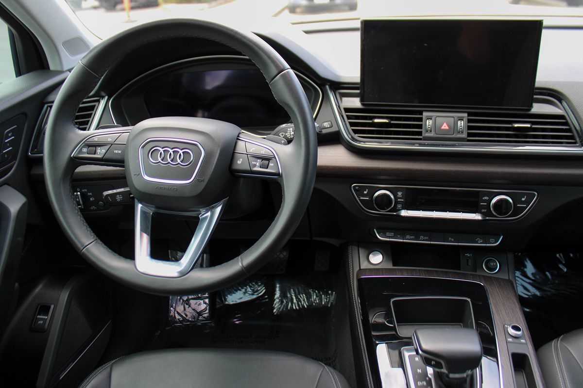 2021 Audi Q5 45 Premium Plus photo 9