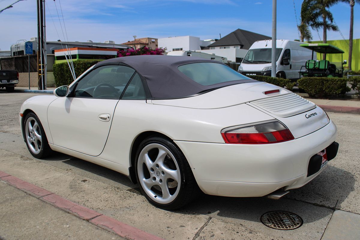 2000 Porsche 911 Cabriolet photo 2