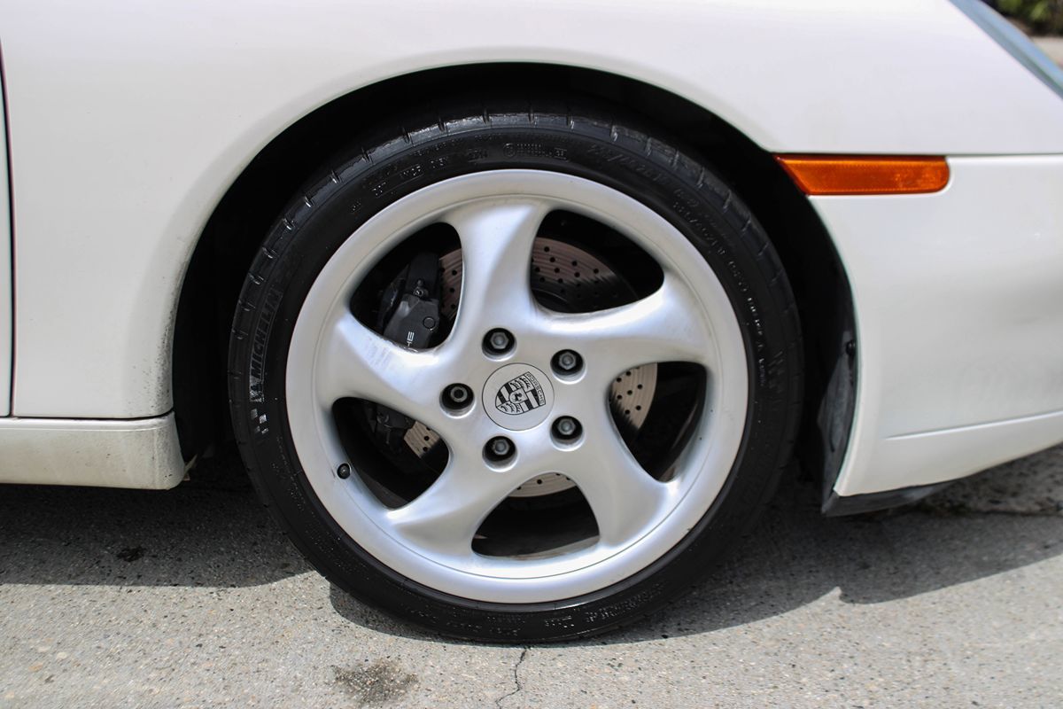 2000 Porsche 911 Cabriolet photo 37