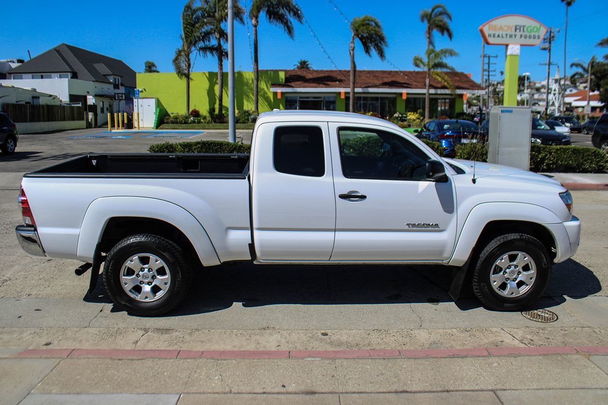 2010 Toyota Tacoma PreRunner photo 7