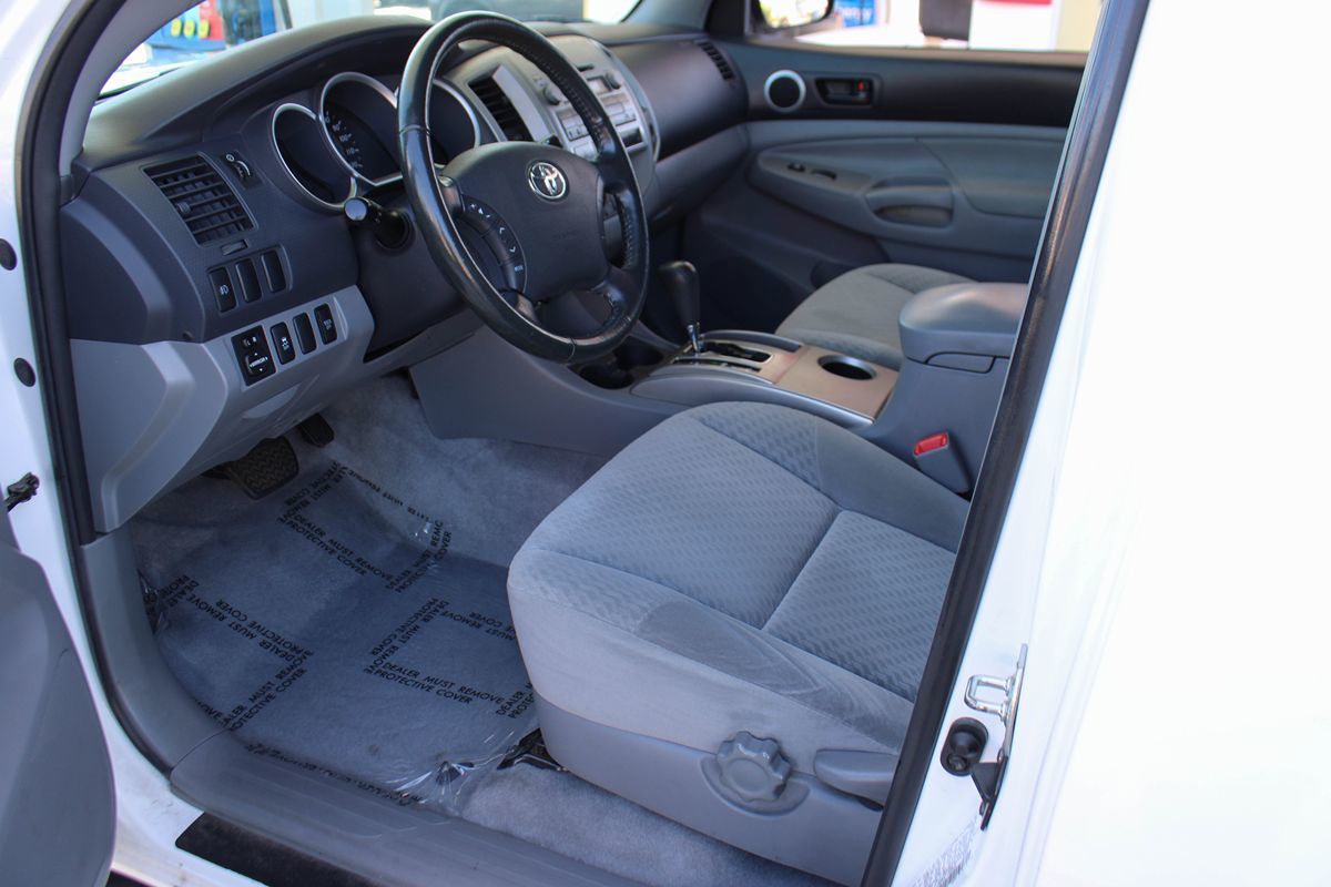 2010 Toyota Tacoma PreRunner photo 15